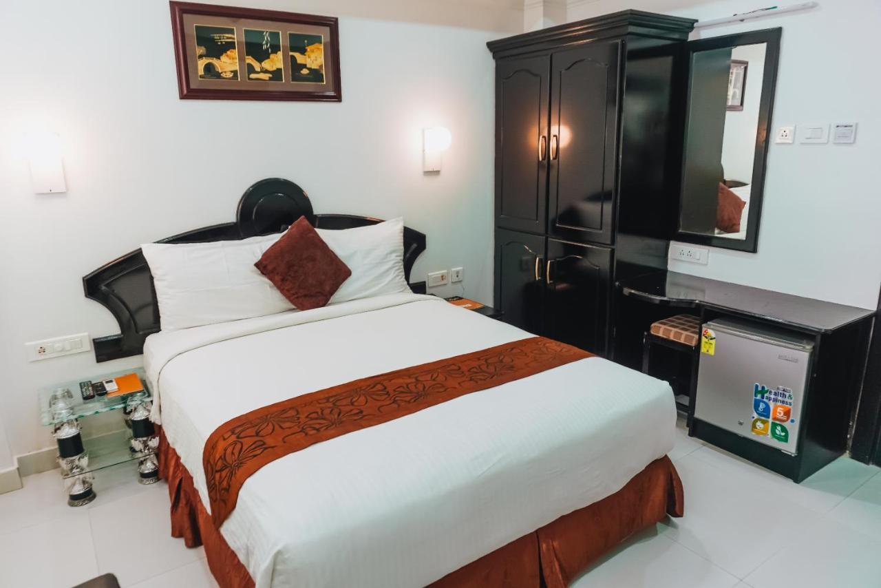 Chothys Park Hotel Thiruvananthapuram Екстериор снимка